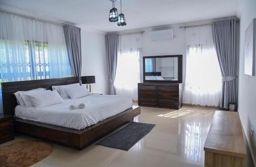 Lusaka Apartment | Leopard Tree Apartments