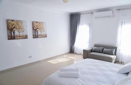 Lusaka Apartment | Leopard Tree Apartments