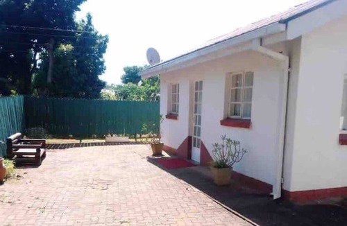 Harare Cottage | Lesedi cottage , Mt Pleasant. Harare. Zimbabwe