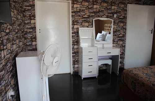 Cathedral Hill Cabin | Libala South Executive Lodge