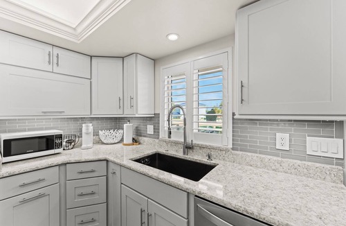 Port Canaveral Condo | ⛱️ Location! Location! Location! 🚀🌴👙🚢