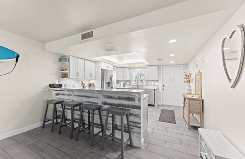 Port Canaveral Condo | ⛱️ Location! Location! Location! 🚀🌴👙🚢