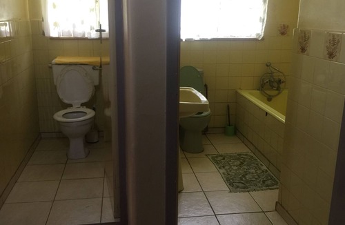 Harare House | Logo House Accomodations is a guest house