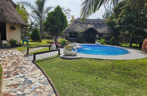 Juliasdale House | Looking for a relaxing getaway, try Pagotwe lodge in Hauna, Honde Valley