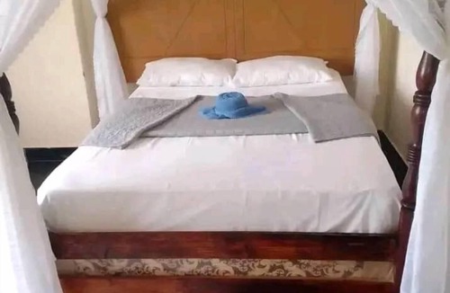 Harare Cabin | Lotus House Harare