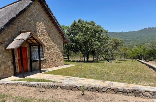 Nyanga Apartment | Lovely 4 bed house in Juliasdale - 2273