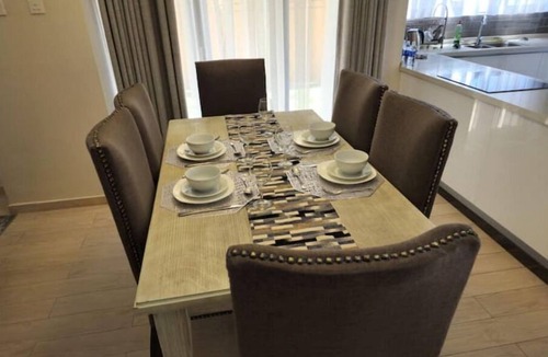 Greendale Apartment | Lovely 5 star, 6 sleeper, Luxury unit Sitari