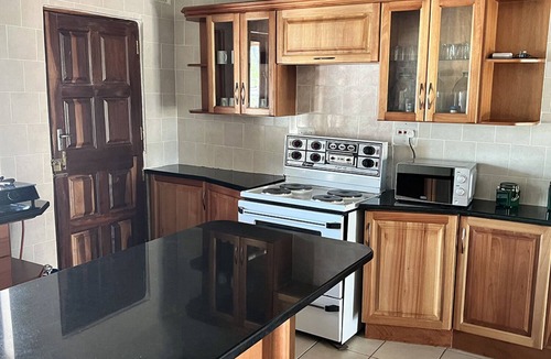 Nyanga Villa | Lovely House on 4 ha in John Galt Village - 2011