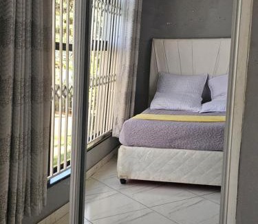 Harare East Bed & Breakfast | Lunar property