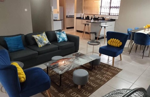 Harare Apartment | Luxurious 3 bed house modern open plan- borehole - 2046