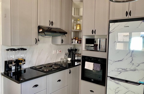 Harare Villa | Luxurious 6 bed + 6 baths in Sunridge - 2299