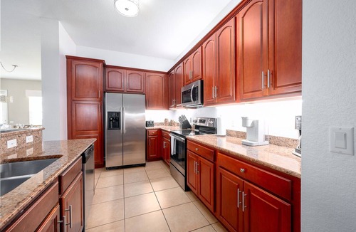 Florida Central Atlantic Coast Condo | Luxurious Condo At Vista Cay Resort Sleeps 8 Next To Convention Center