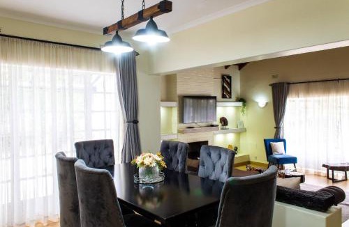 Harare East Villa | Luxurious Private Villa with Pool Near Sam Levys Village