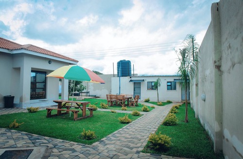 Masvingo Apartment | Luxury 3 Bedroom Self Catering Apartment- Masvingo