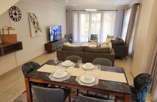 Greendale Apartment | Luxury 3 Bedrooms Duplex Villa