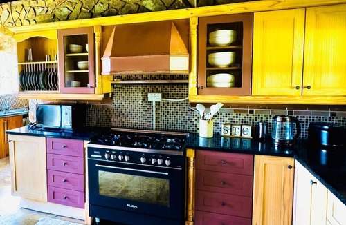 Juliasdale Apartment | Luxury 7 bed home in Juliasdale - 2309