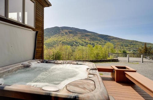 Windsor House | Luxury Vermont Vacation Rental: Private Hot Tub!