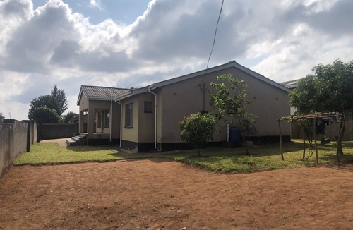 Ndadza House | “MABWE Residence 3mins from Great Zimbabwe Ruins
