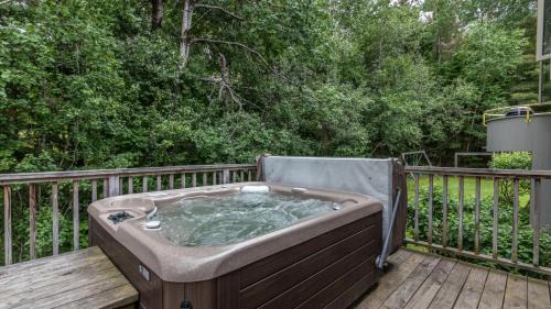 Warren Ski Chalet | MAD MEADOWS chalet