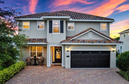 Bay Lake House | Magic Grove Villa - Six Bedroom House, Sleeps 13