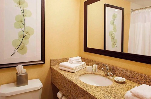 Ithaca Hotel | Marriott Ithaca | 2 Queen | Ithaca Commons, Finger Lakes, Indoor Pool