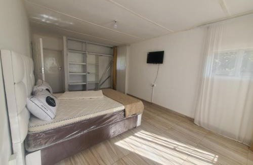 Harare Villa | Mars BnB