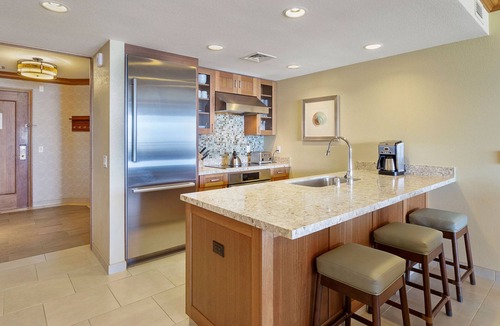 Kaanapali Villa | Maui Resort Rentals: Hyatt Residence Club – 2BR Oceanfront Lower Floor VIlla