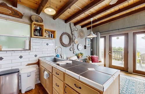 Mendocino House | Mendocino Studio walkable to Headlands State Park