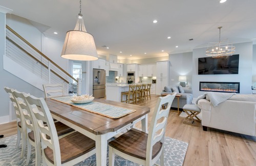 Avalon Beach Estates House | Miramar Beach Getaway w/Pool Access & Fireplace!