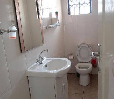 Gaborone House | Mma Mali Bakgopeng bed and breakfast