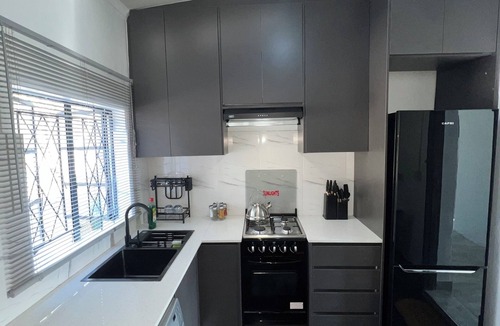 Mutare Cottage | Modern 3-bedroom cottage 15 mins away from the City Centre along Bvumba road.