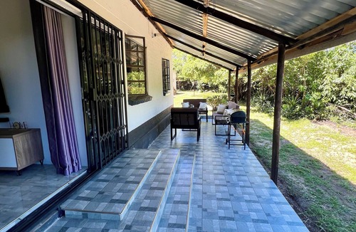 Mutare Cottage | Modern 3-bedroom cottage 15 mins away from the City Centre along Bvumba road.