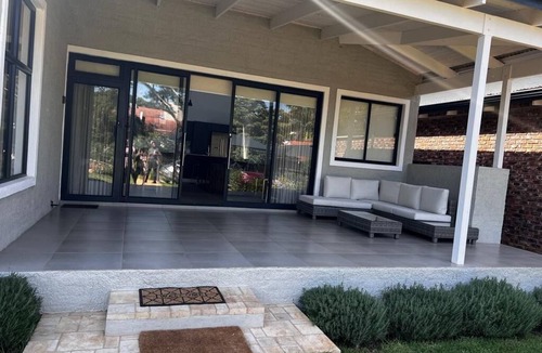Harare House | Modern 3-Bedroom House with Private Garden & Parking. Close to amenities