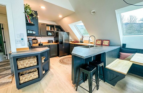 Morrisville House | Modern barn perched on 24 acres w/stunning views of mountains & ski resort