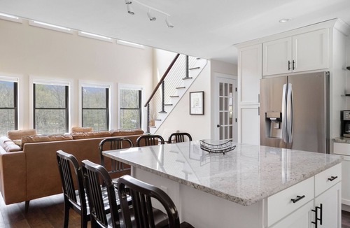 Waitsfield House | Modern Retreat with Apartment and Mountain Views!