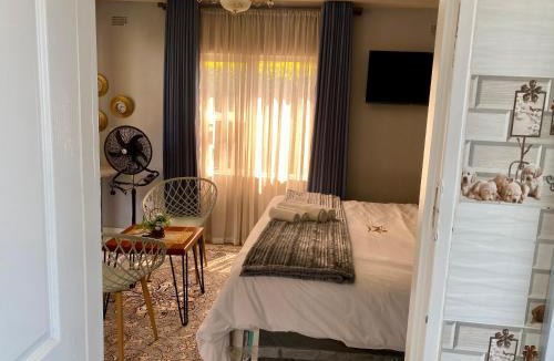 Harare Apartment | Modern studio apartment in a central New Chadcombe - 2318