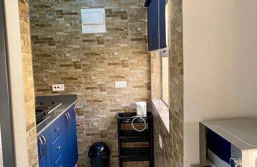 Harare Apartment | Modern studio apartment in a central New Chadcombe - 2318
