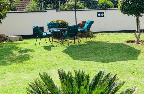 Harare House | Mongi Guest House