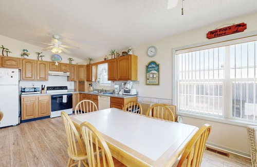 Montego Bay House | Montego Bay Retreat | Pools, Mini-Golf & Tennis | Near Beach & Northside Park
