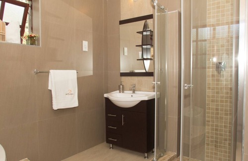 Bulawayo Cabin | Motsamai Lodge