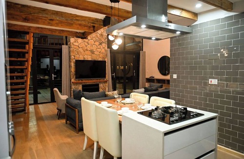 Juliasdale Villa | Mountain Lakes Resort and Spa
