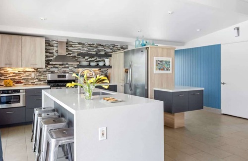 Racquet Club Estates House | Mountain-View Retreat: Pet-Friendly Home with Private Pool