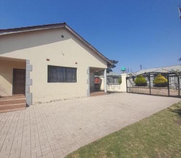 Chilanga House | Mountain view