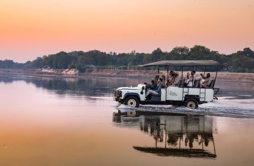 South Luangwa National Park Cabin | Msandile River Lodge