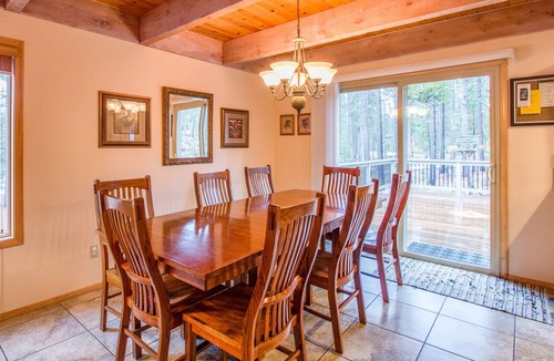 Deer Park House | MTBA05 - Quiet Setting, A/C, Private Hot Tub, Dog Loving