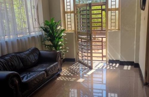 Livingstone House | Mukamba Holiday Accommodation