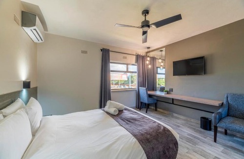 Harare Hotel | N1 Hotel Rotten Row Harare