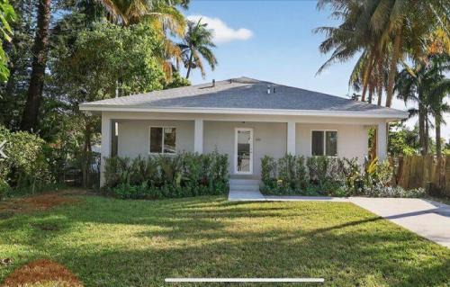 West Little River House | New 3BR in Central Miami Location for Family & Groups