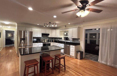 Warrensburg House | NEW Listing! INDOOR Pool~Spacious home~Ski Oasis~Minutes to Lake George Beach