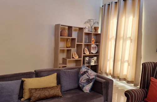 Harare House | New, modern, airy 3 bed Home,Monavale Strathaven